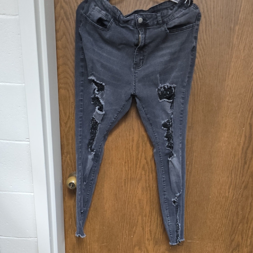 STRETCHY cropped length Distressed charcoal grey Skinny Jeans size 1x